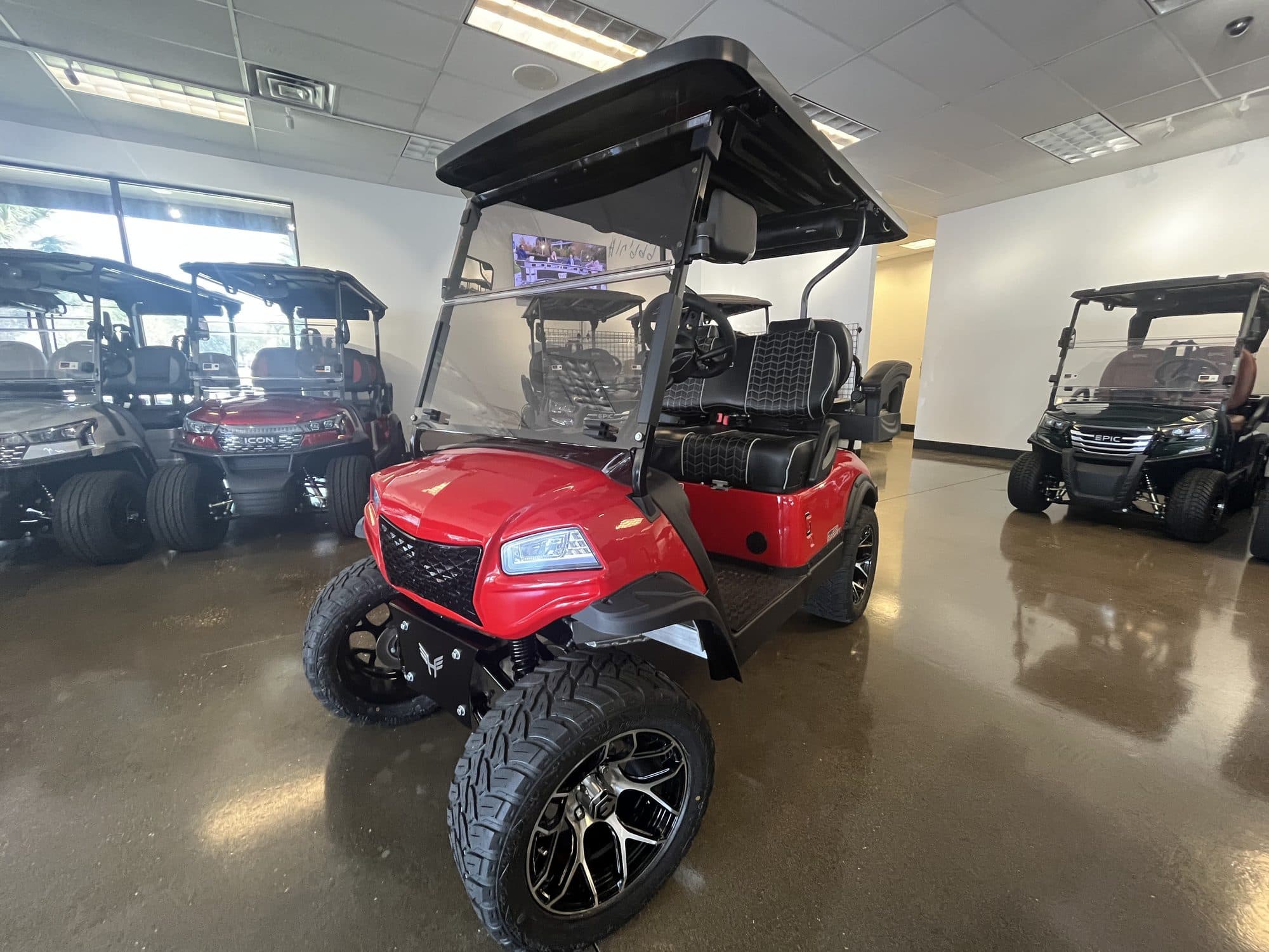 2026 Honor 4P golf cart in Red, photo 2 of 12 (stock IGC-1003)