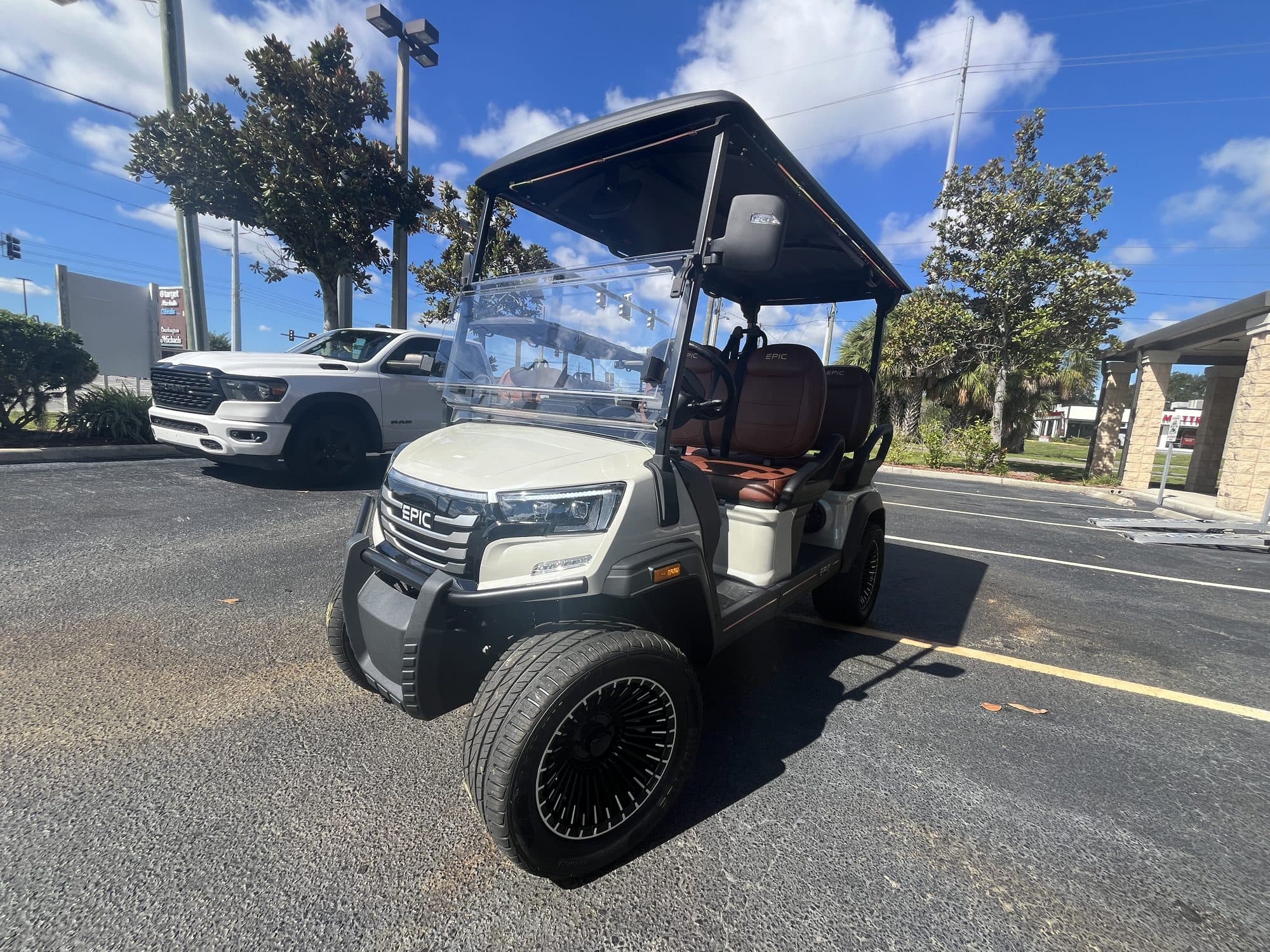 2026 EPIC E40FX golf cart in White, photo 1 of 9 (stock IGC-1028)