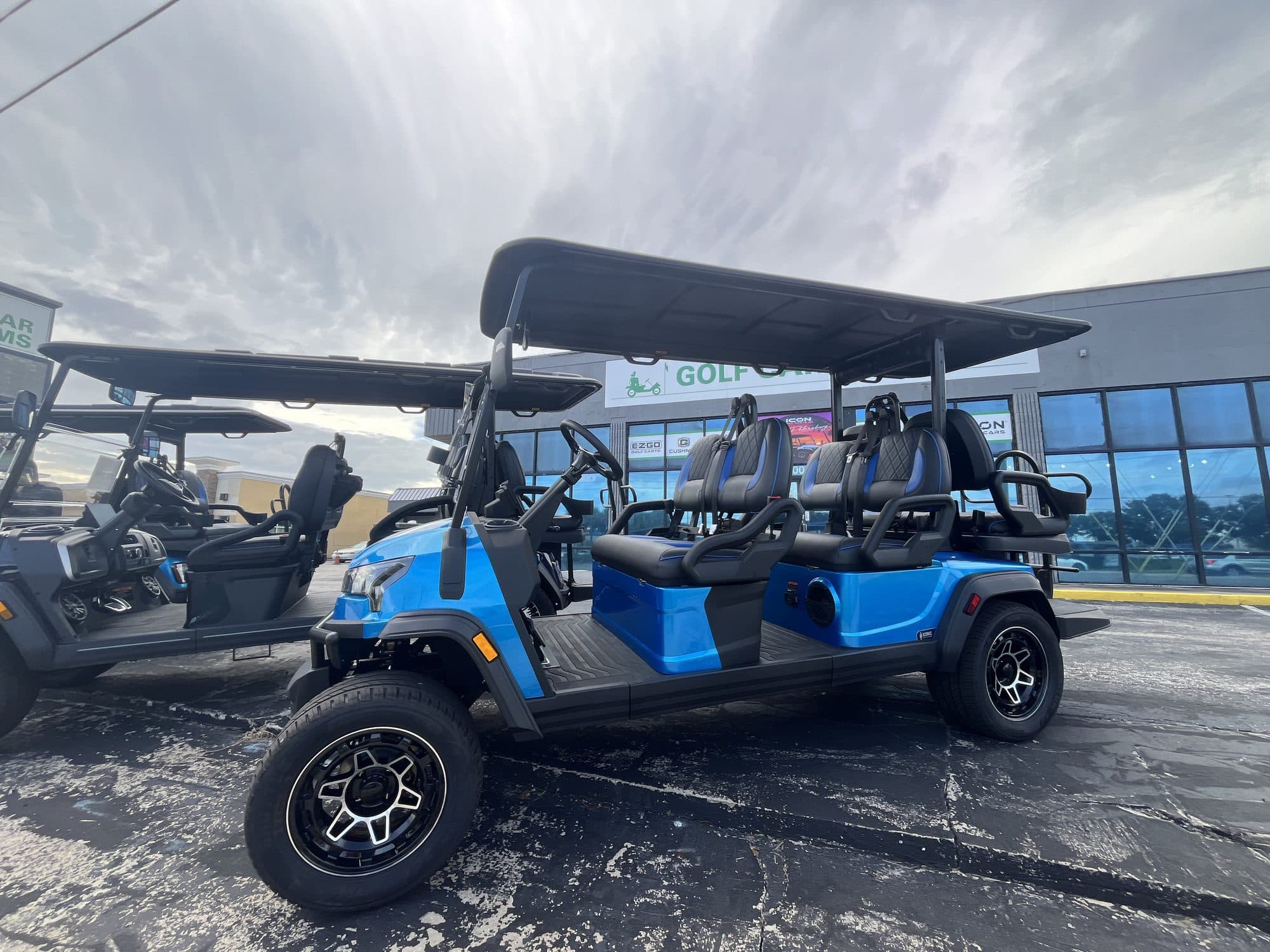 2026 ICON i60X golf cart in Electric Blue, photo 1 of 1 (stock IGC-1030)