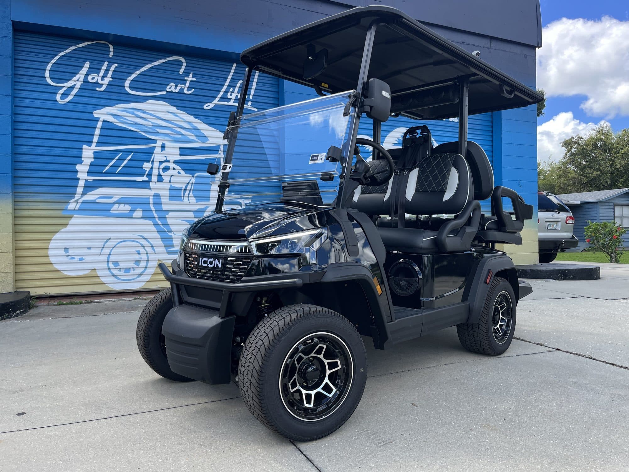 2026 ICON i40X golf cart in Black, photo 1 of 9 (stock IGC-1069)