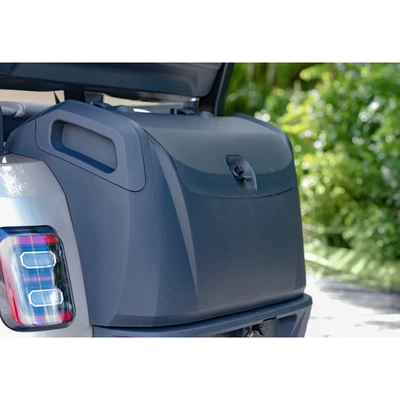 Rear trunk cargo storage closed – Epic E40FX electric golf cart with secure locking storage for Florida commuters